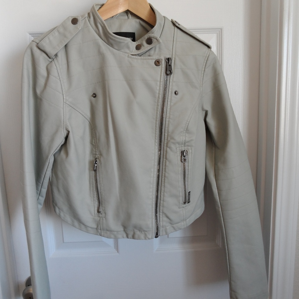 Members Only High-Lo Jacket - Picture 2 of 5